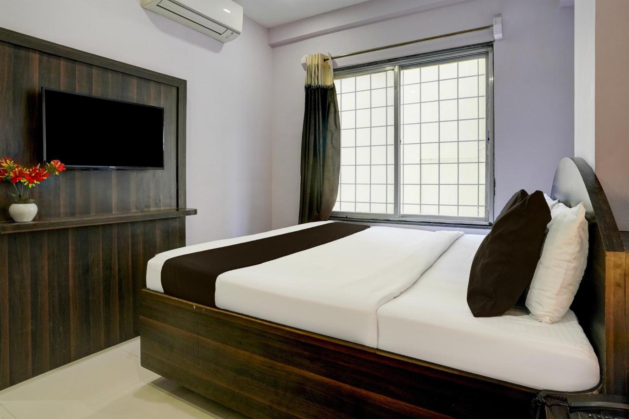 โอโย 16510 คีตาญชลี รีเจนซี Hotel เชอร์ดี ภายนอก รูปภาพ