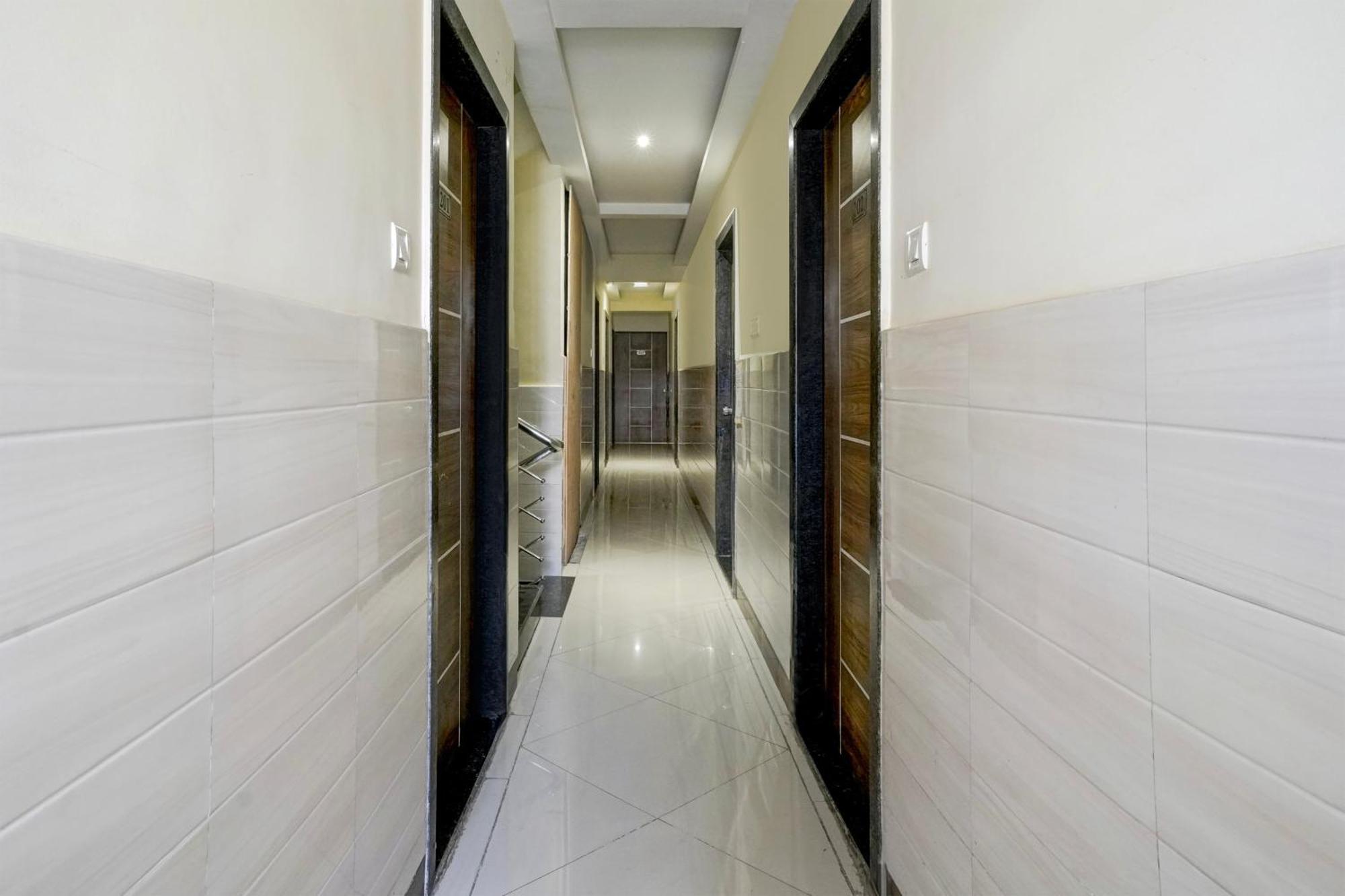 โอโย 16510 คีตาญชลี รีเจนซี Hotel เชอร์ดี ภายนอก รูปภาพ